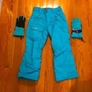 Kids North Face snow pants with matching gloves